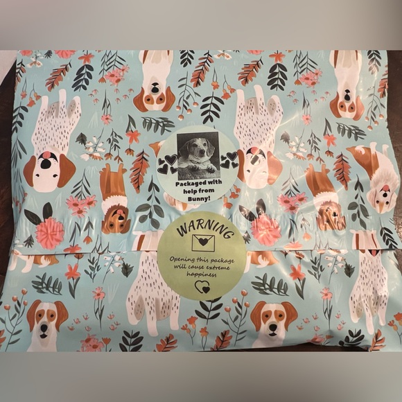 Meet Laura Beth! My friends call me LB! 💜🖤 - Picture 7 of 8